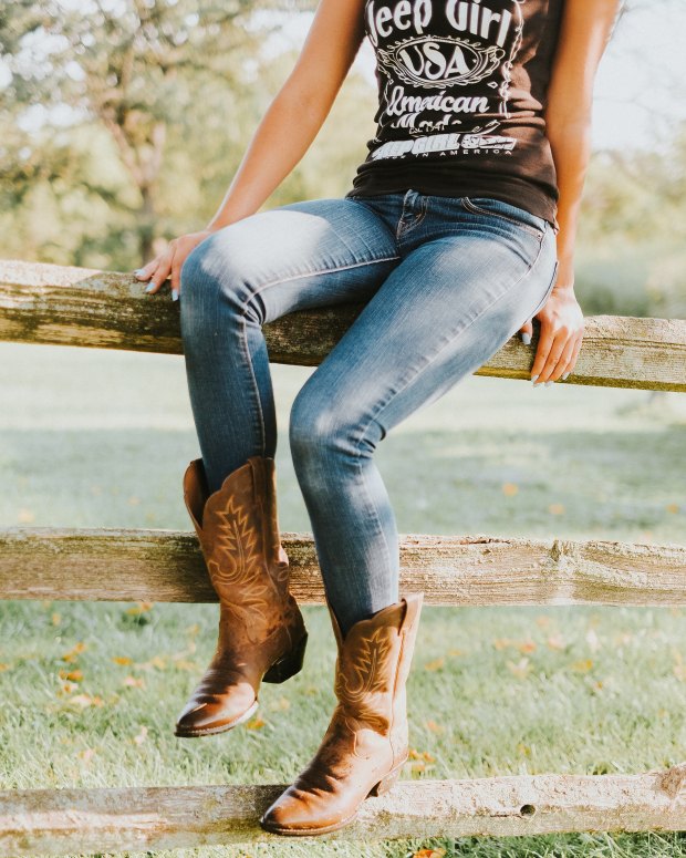 southern woman fence boots apology bless your heart